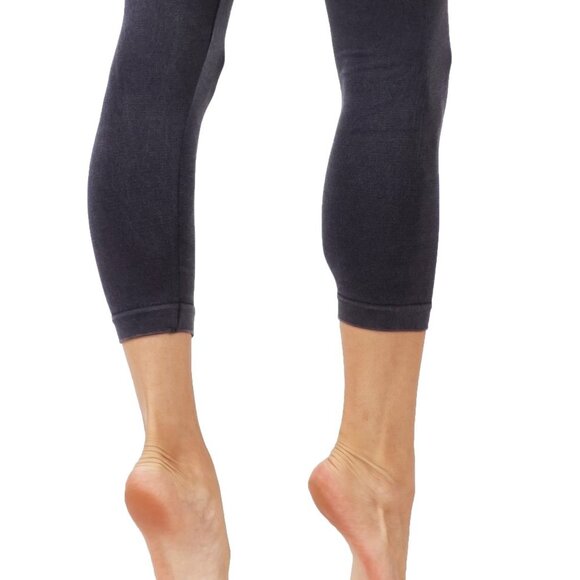 Yoga Dry-Fit Latest Fade Dye Active Capri Leggings - Picture 3 of 5